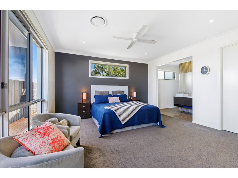 7 Therese Mary Avenue, Carrara QLD 4211