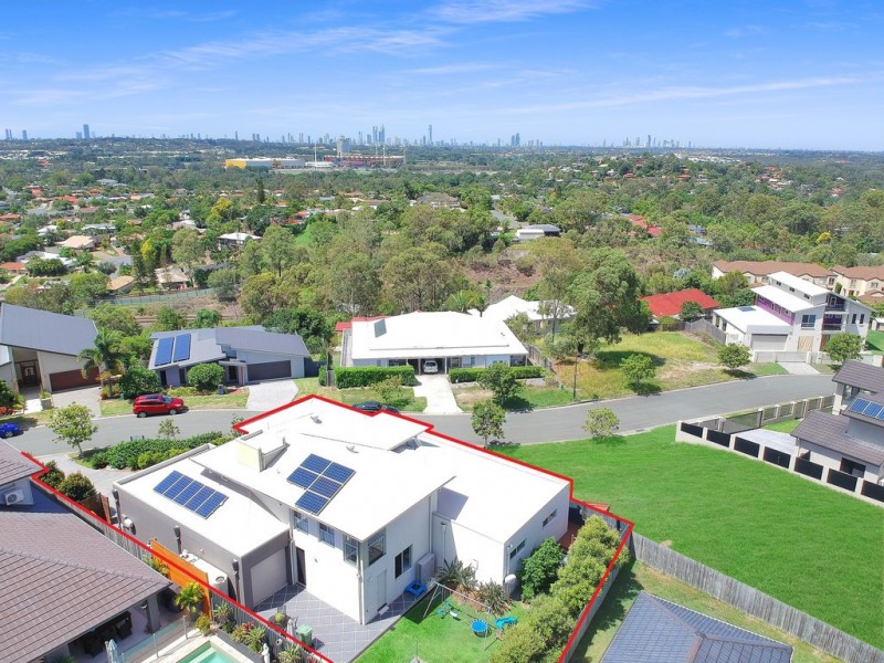 7 Therese Mary Avenue, Carrara QLD 4211