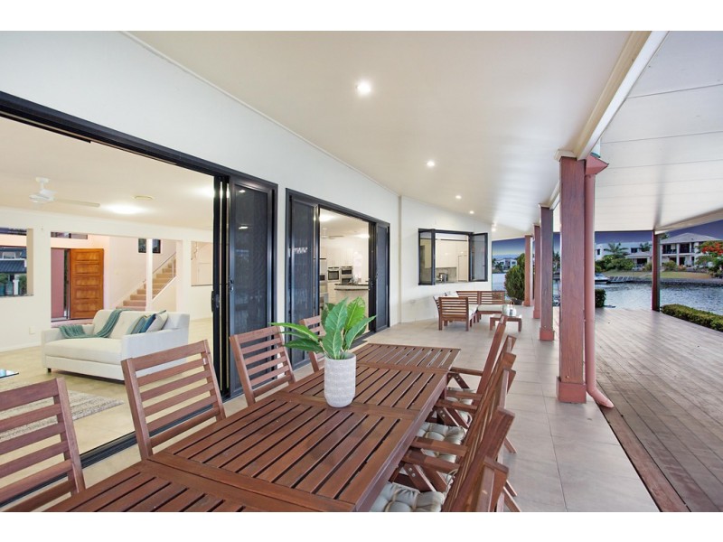 33 Prosperity Drive, Oyster Cove, Helensvale QLD 4212