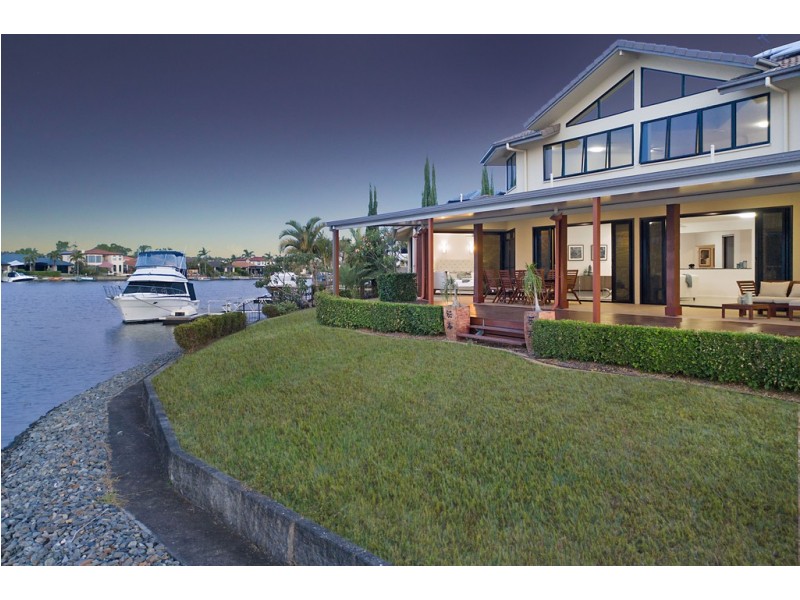33 Prosperity Drive, Oyster Cove, Helensvale QLD 4212