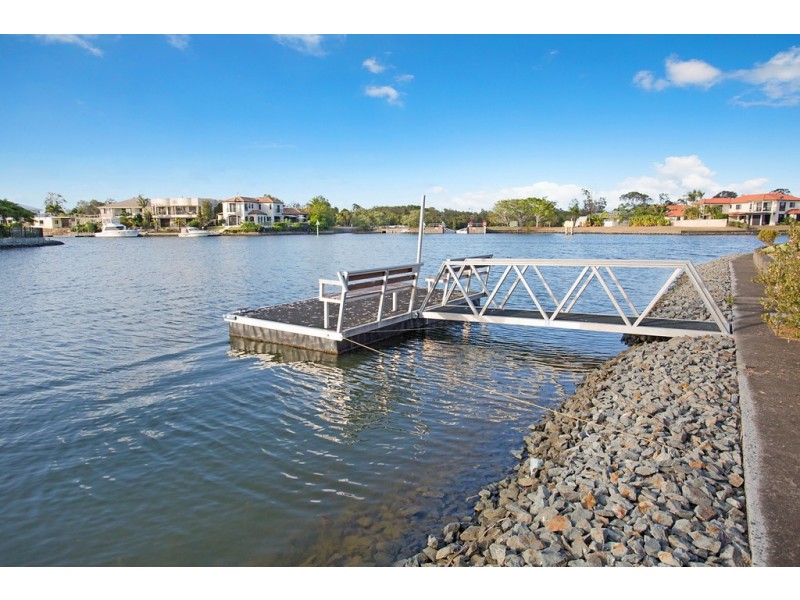 33 Prosperity Drive, Oyster Cove, Helensvale QLD 4212