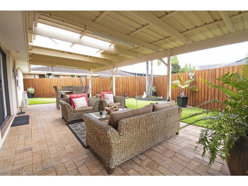1/11 Eurimbula Court, Paradise Point QLD 4216