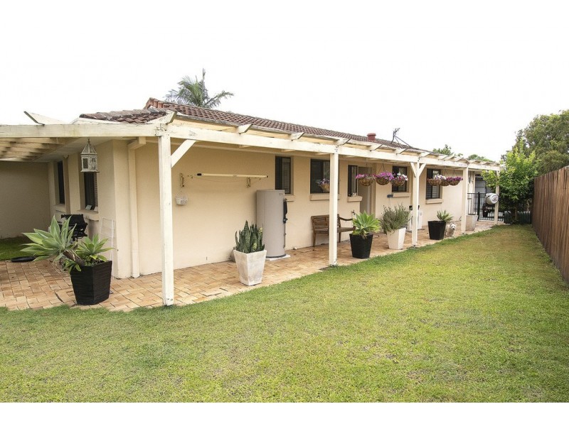 1/11 Eurimbula Court, Paradise Point QLD 4216