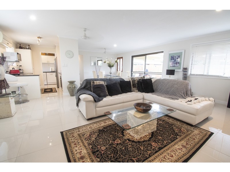 1/11 Eurimbula Court, Paradise Point QLD 4216