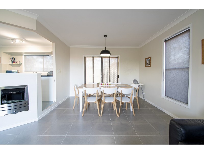 52 Open Drive, Arundel QLD 4214