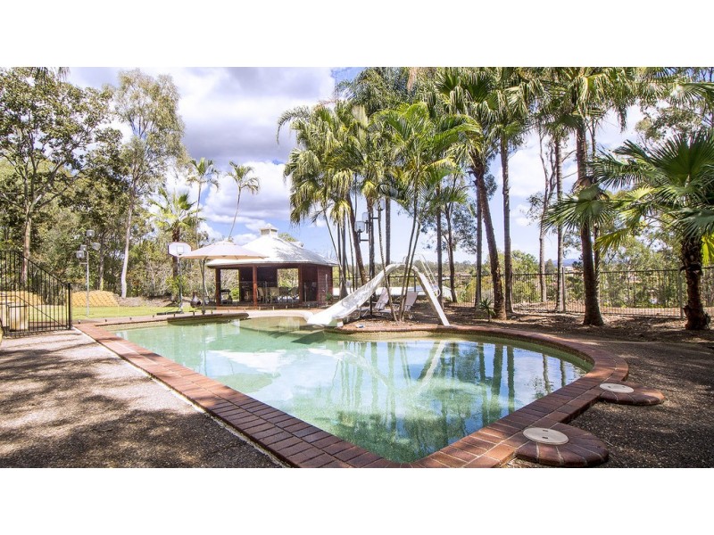 31 Uplands Drive, Parkwood QLD 4214