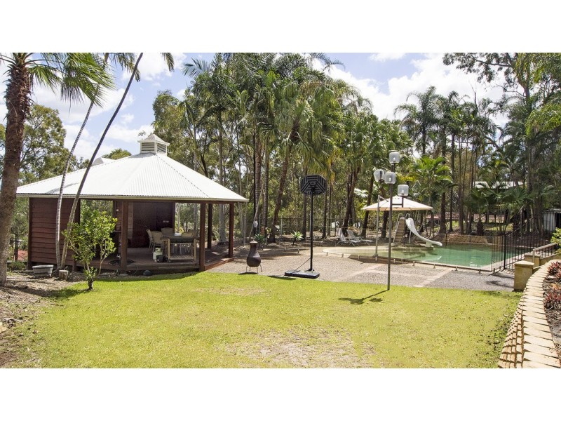 31 Uplands Drive, Parkwood QLD 4214