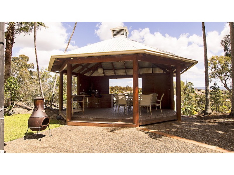 31 Uplands Drive, Parkwood QLD 4214