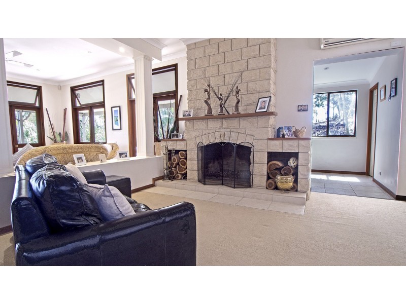 31 Uplands Drive, Parkwood QLD 4214