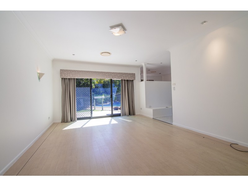 9 Portland Court, Parkwood QLD 4214