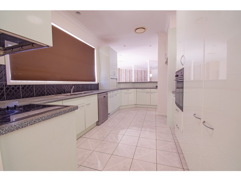 9 Portland Court, Parkwood QLD 4214