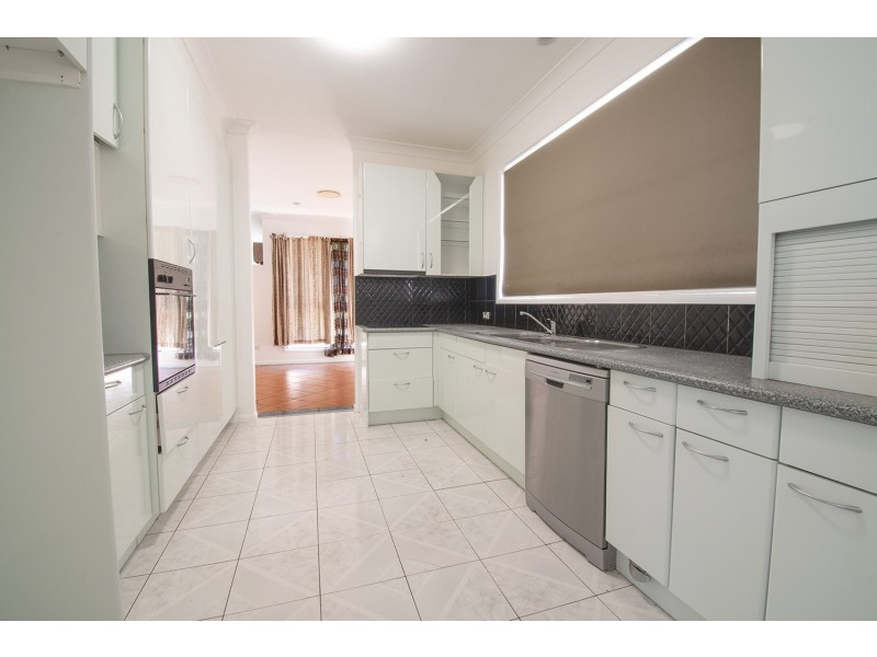 9 Portland Court, Parkwood QLD 4214