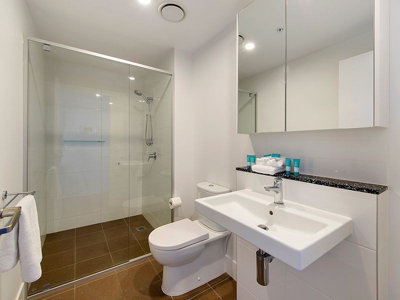 76 ‘Synergy’ 2729 Gold Coast Highway, Broadbeach QLD 4218