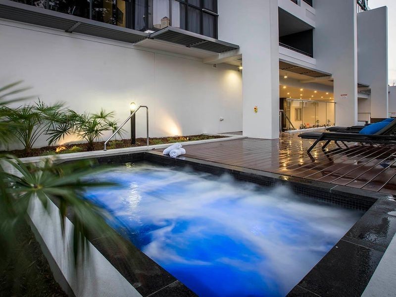 76 ‘Synergy’ 2729 Gold Coast Highway, Broadbeach QLD 4218