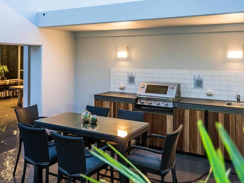 76 ‘Synergy’ 2729 Gold Coast Highway, Broadbeach QLD 4218