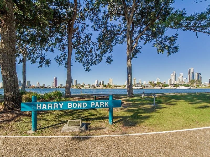 2a Skiff Street, Southport QLD 4215