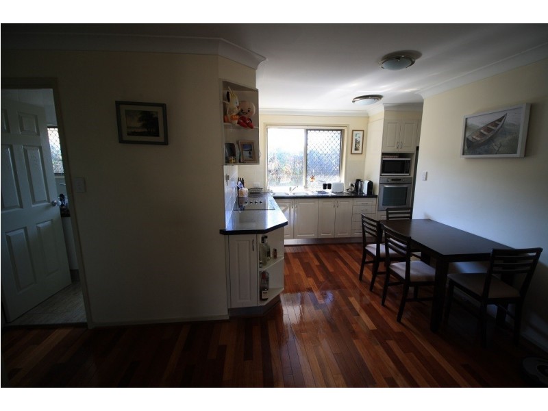 2/16 Nina Parade, Arundel QLD 4214