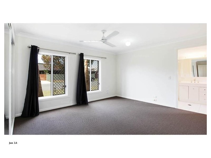 2 Naranja Crescent, Benowa QLD 4217