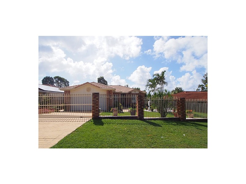 24 Daintree Drive, Parkwood QLD 4214