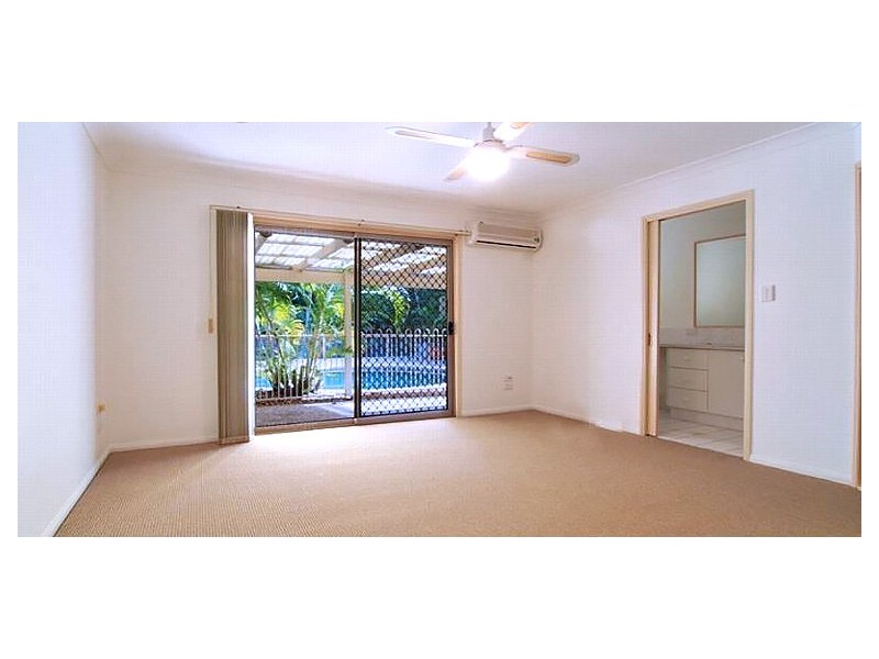 22 Morfantaine Terrace, Parkwood QLD 4214