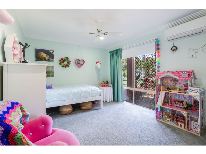 48 Peter Senior Court, Parkwood QLD 4214