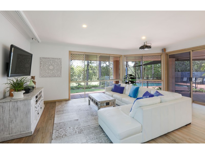 48 Peter Senior Court, Parkwood QLD 4214