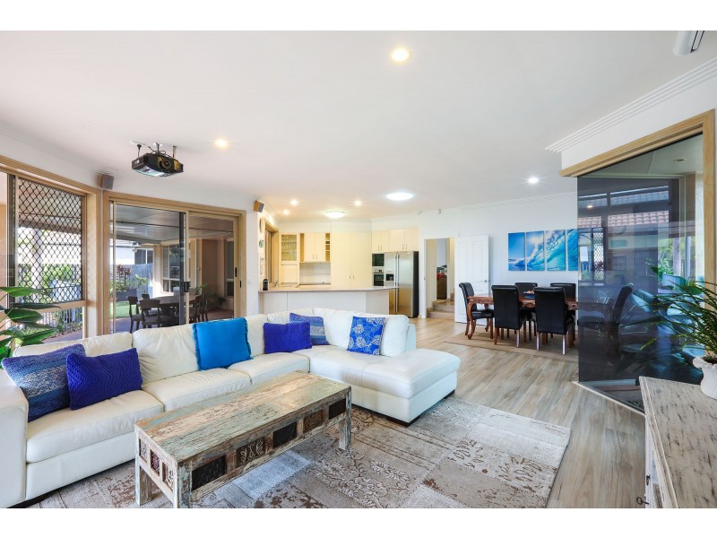 48 Peter Senior Court, Parkwood QLD 4214