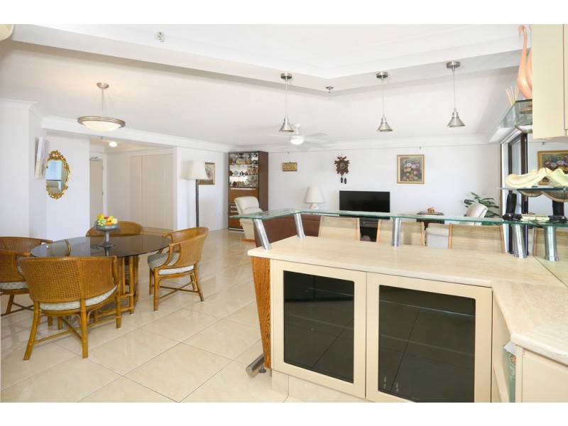 98/21 “Bayview Towers” Bayview Street, Runaway Bay QLD 4216