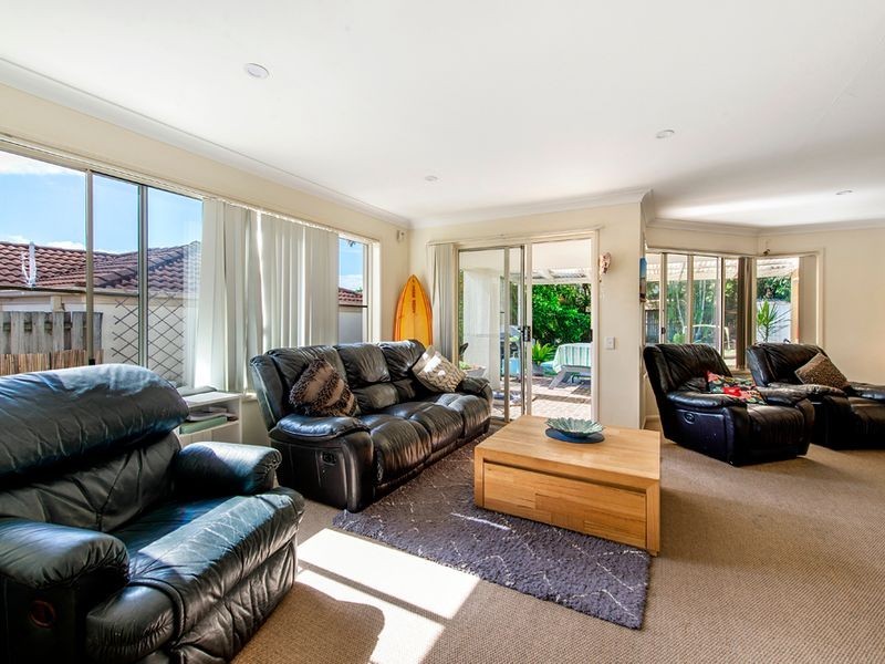 21 Merrilaine Crescent, Merrimac QLD 4226