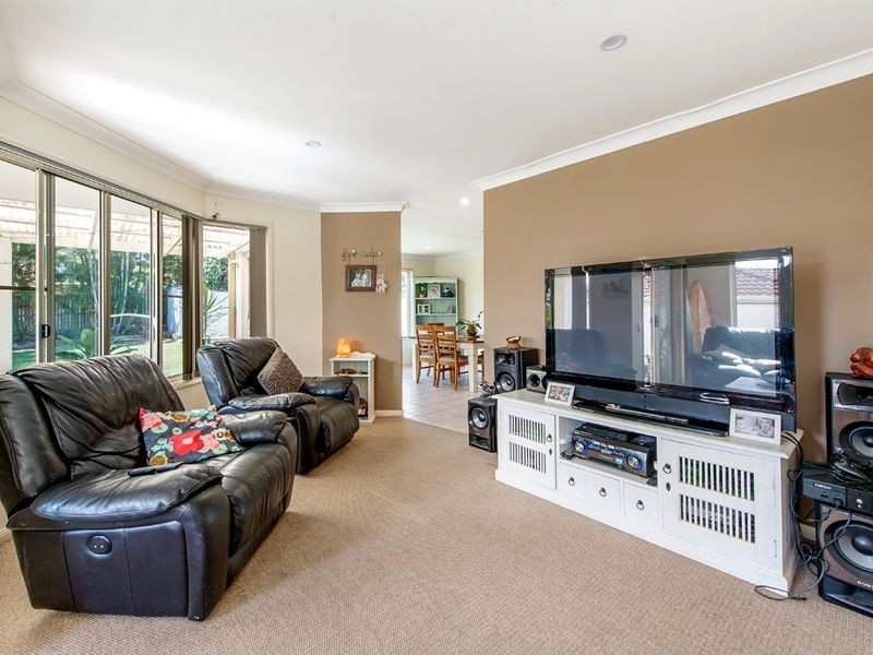 21 Merrilaine Crescent, Merrimac QLD 4226