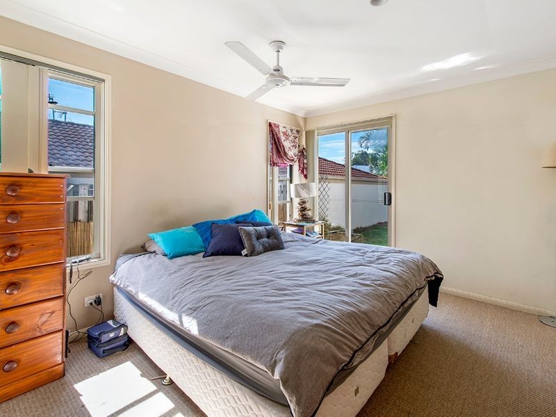 21 Merrilaine Crescent, Merrimac QLD 4226