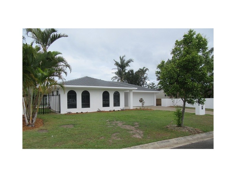 45 Claymore Crescent, Sorrento QLD 4217