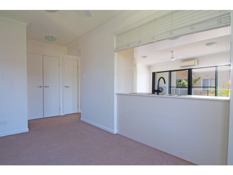 4/3 Brighton Street, Biggera Waters QLD 4216