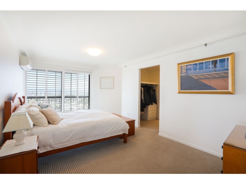 82/17 ‘Broadwater Tower’ Bayview Street, Runaway Bay QLD 4216