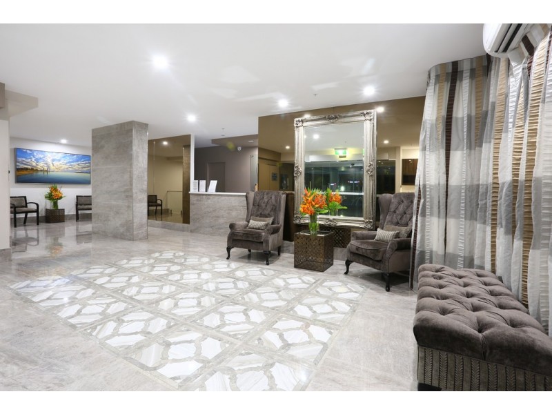 82/17 ‘Broadwater Tower’ Bayview Street, Runaway Bay QLD 4216