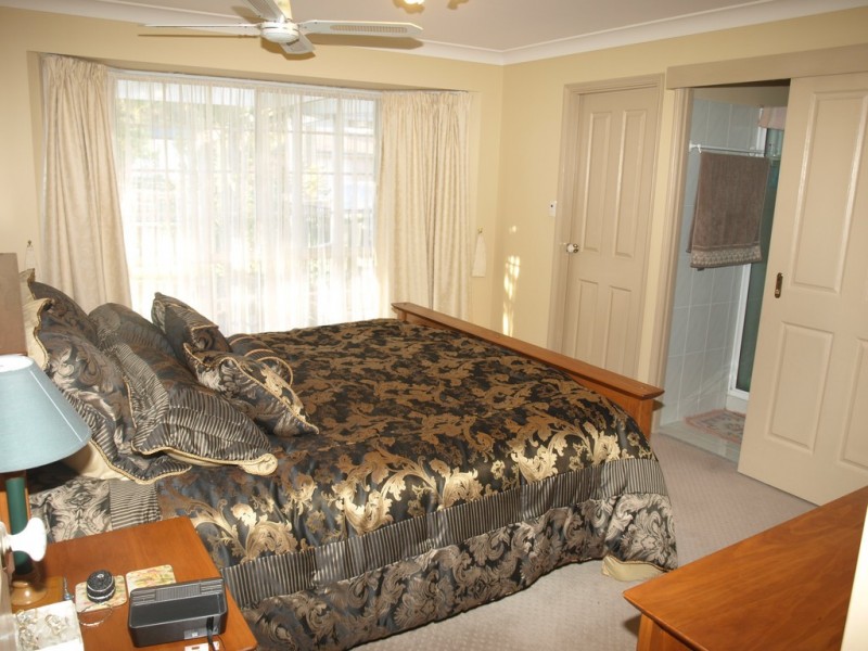 76 Greg Norman Crescent, Parkwood QLD 4214