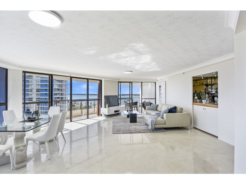 32/17 ‘Broadwater Tower’ Bayview Street, Runaway Bay QLD 4216
