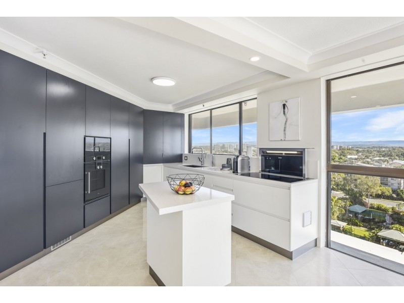 32/17 ‘Broadwater Tower’ Bayview Street, Runaway Bay QLD 4216