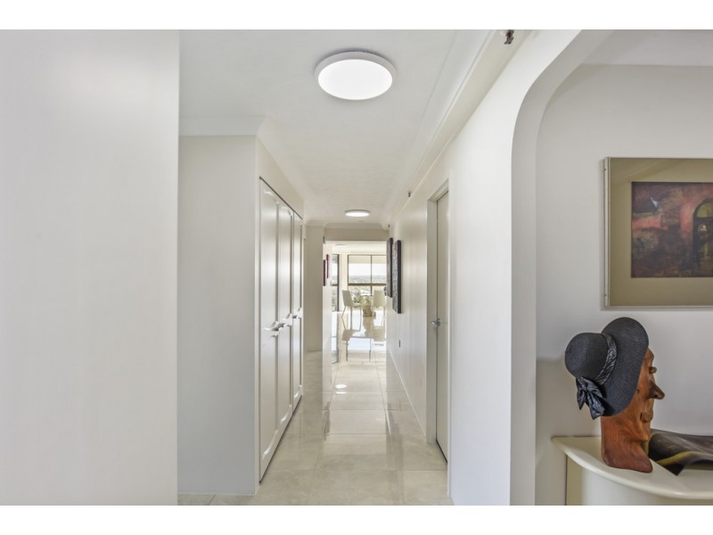 32/17 ‘Broadwater Tower’ Bayview Street, Runaway Bay QLD 4216