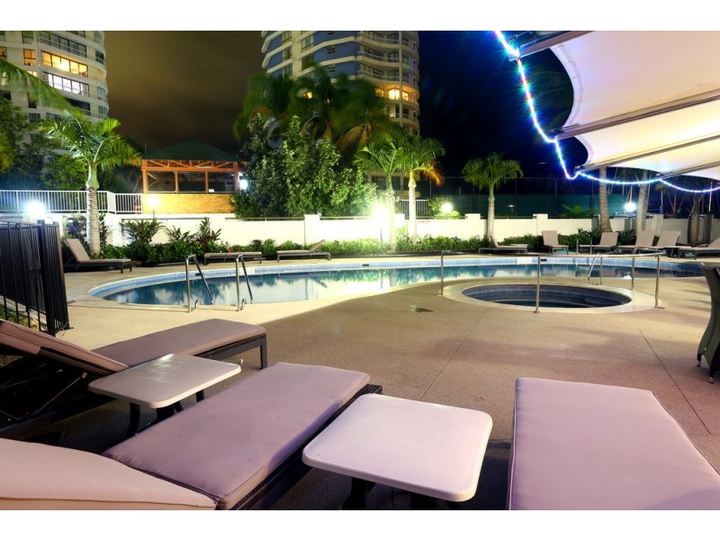 32/17 ‘Broadwater Tower’ Bayview Street, Runaway Bay QLD 4216