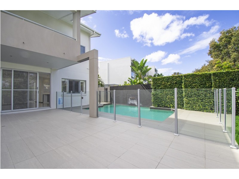 1/6025 Vista Drive, Benowa QLD 4217