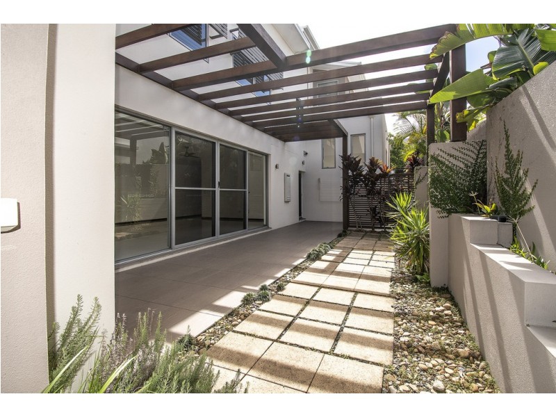 1/6025 Vista Drive, Benowa QLD 4217