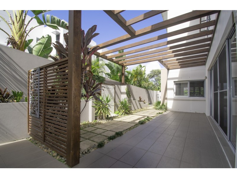 1/6025 Vista Drive, Benowa QLD 4217