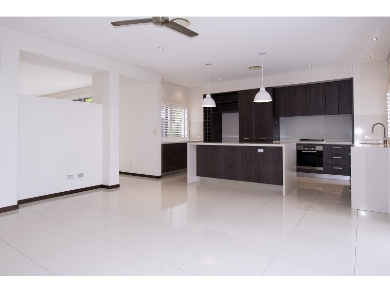 1/6025 Vista Drive, Benowa QLD 4217