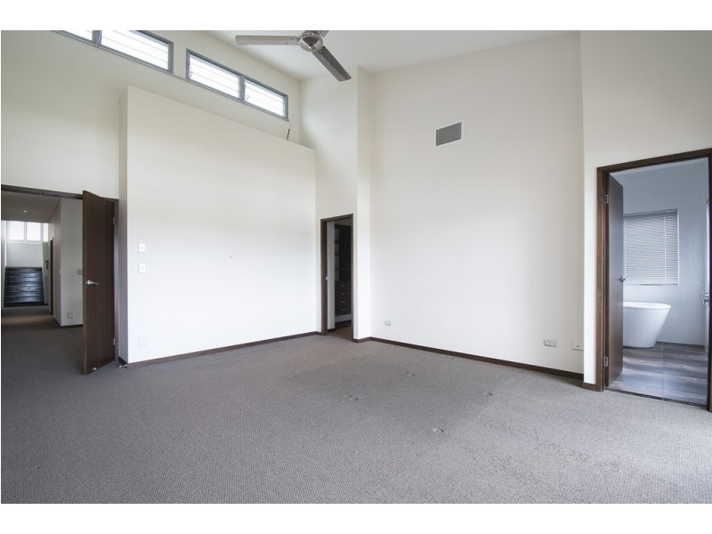 1/6025 Vista Drive, Benowa QLD 4217