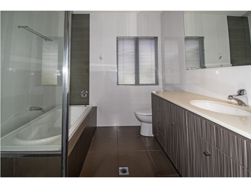 1/6025 Vista Drive, Benowa QLD 4217