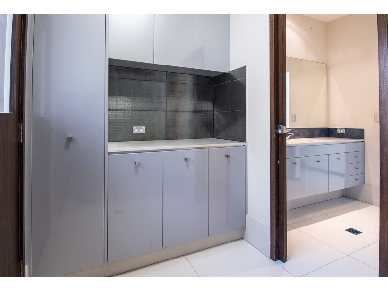 1/6025 Vista Drive, Benowa QLD 4217