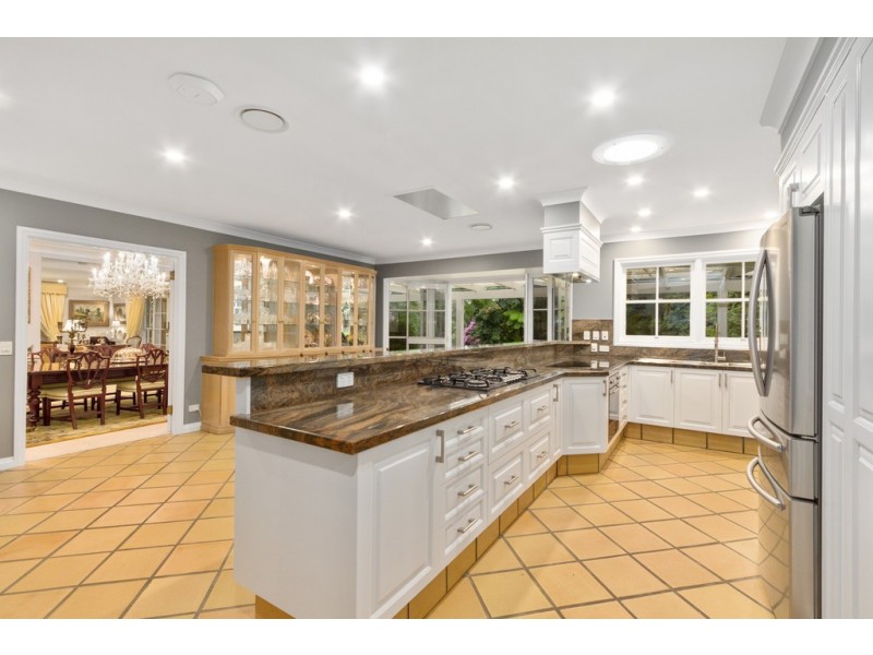 82 Wongawallan Road, Tamborine Mountain QLD 4272