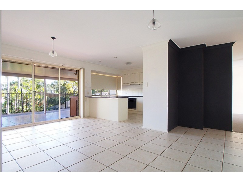 16 Baxter Court, Arundel QLD 4214