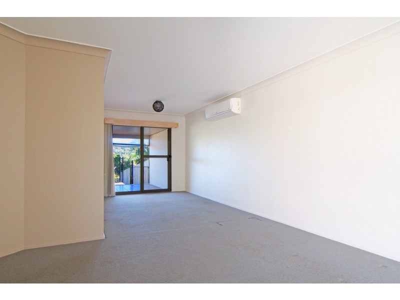 16 Baxter Court, Arundel QLD 4214